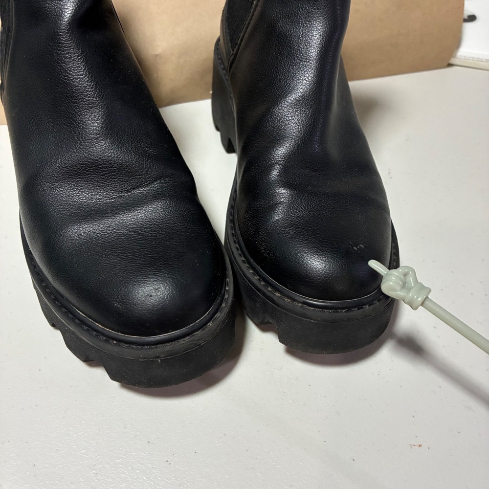 DV Dolce Vita Faux Leather Villa Lug Sole Sock Chelsea Boots‎ Womens 9 Black - Picture 3 of 11